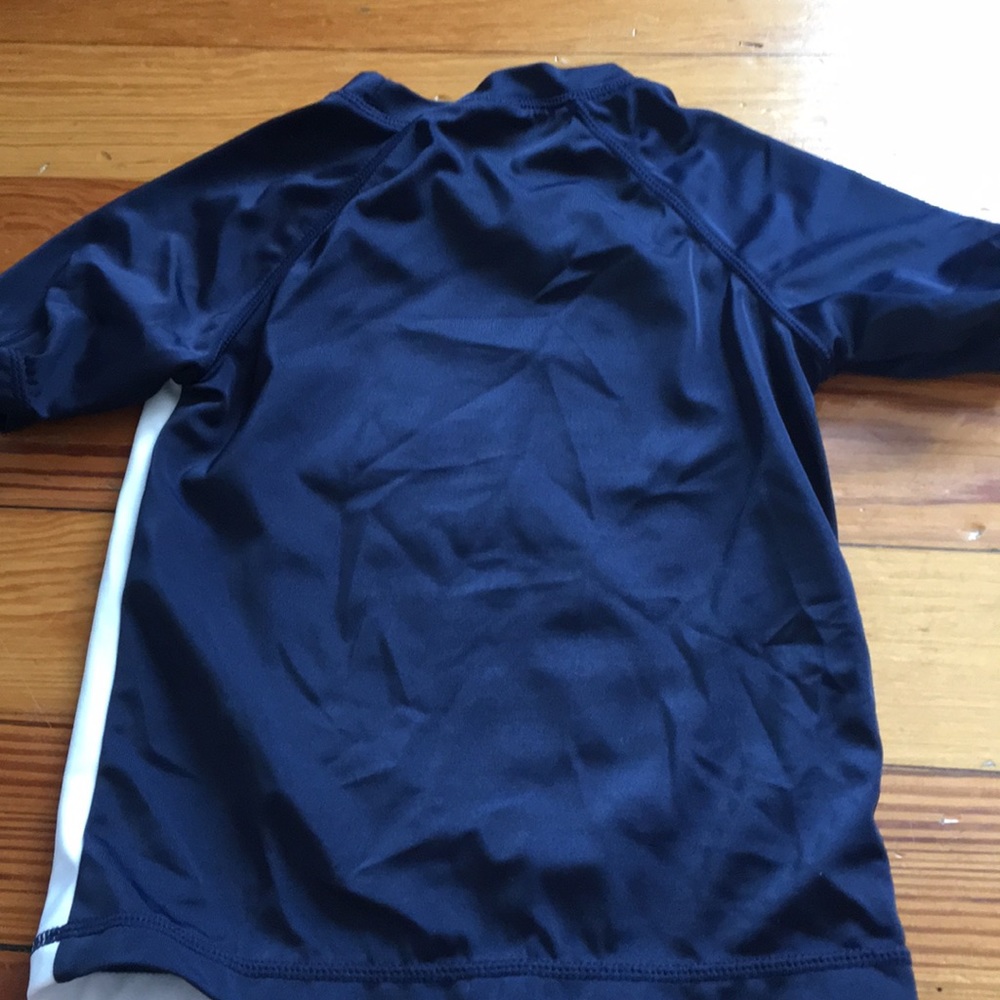 2 Gymboree Rash Guards - 3T - Picture 4 of 7